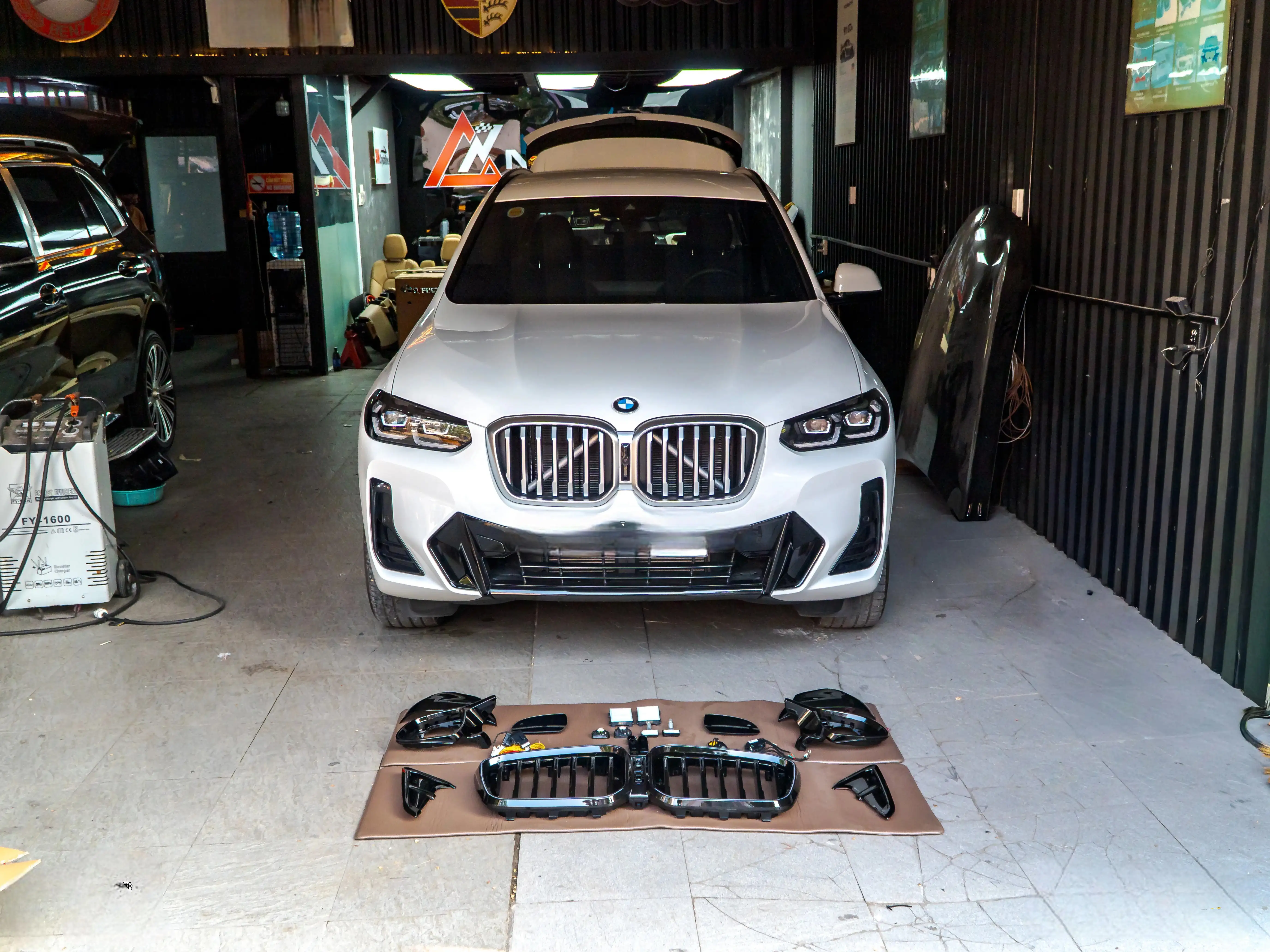 Nâng cấp BMW X3, Nâng Cấp Calang LED, Cảnh Báo Điểm Mù Và Áp Suất Lốp