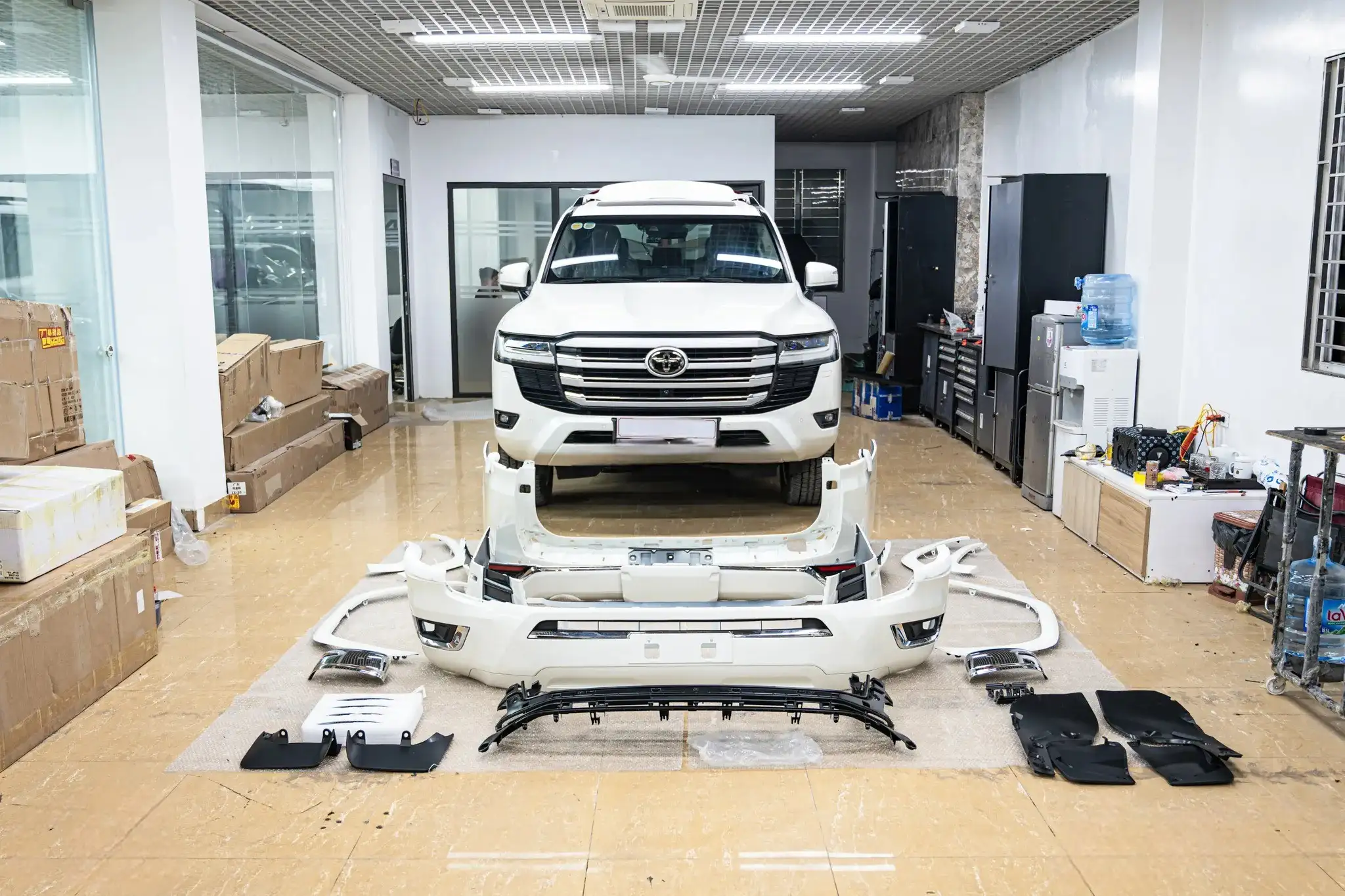 Nâng cấp xe Toyota Land Cruiser LC300, Up Bodykit VX.R – Nâng Cấp Ngoại Thất Cao Cấp