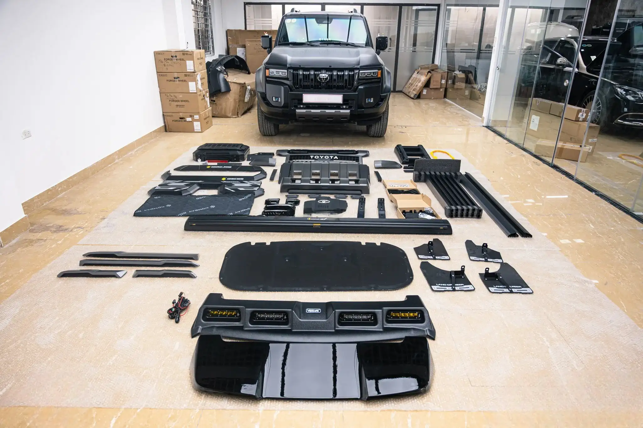 Nâng cấp xe Toyota Prado LC250 Nâng cấp Bodykit Modellista, Calang Bản Mỹ và đồ Offroad