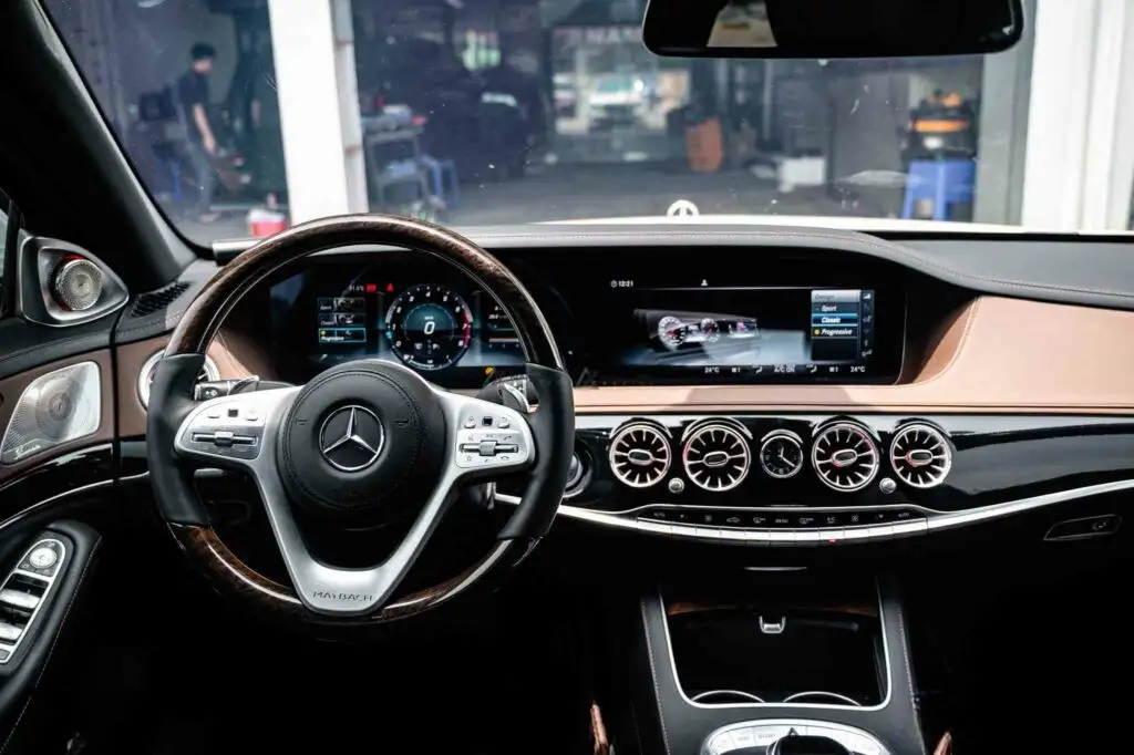 Nâng cấp xe Mercedes-Benz S400, nâng cấp màn hình giải trí facelift S450