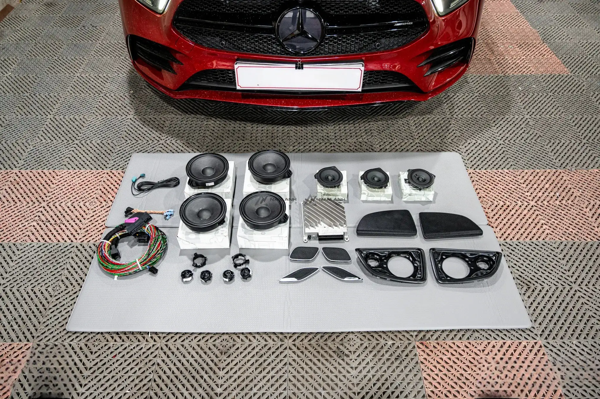 Loa Burmester Mercedes A-Class – Nâng Cấp Âm Thanh Cao Cấp