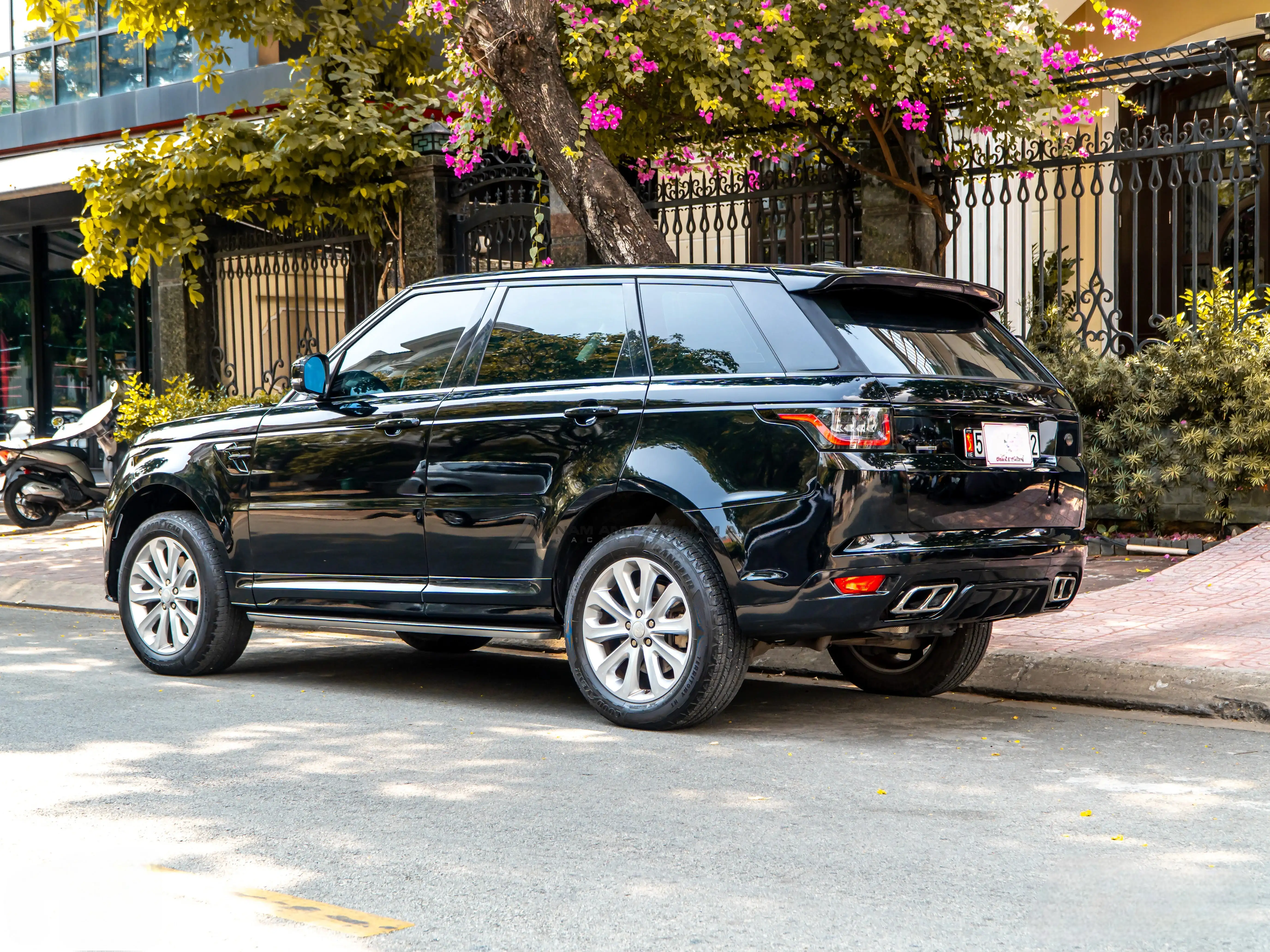 Nâng cấp xe Range Rover Sport 2016 Up Body Kit 2022 – Nâng Cấp Ngoại Hình Hiện Đại