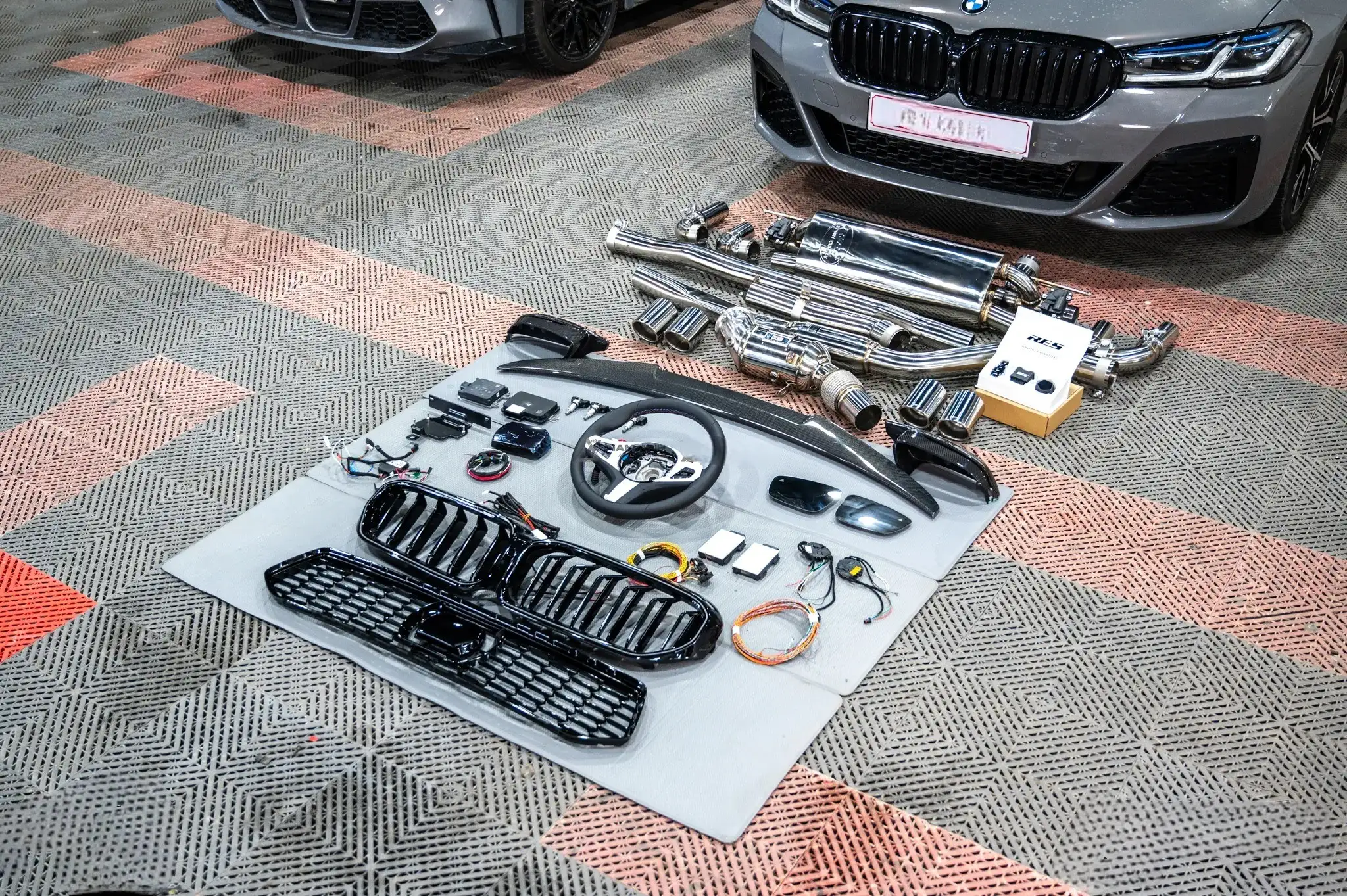 Nâng cấp xe BMW 530i G30, Nâng Cấp Bodykit M5 Và Hệ Thống Công Nghệ Hỗ Trợ Lái