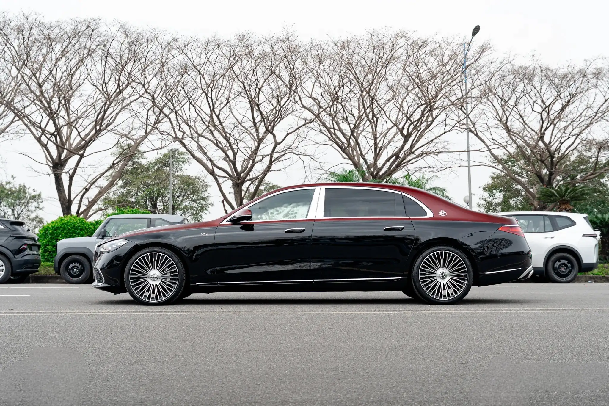Nâng cấp xe Mercedes S450 Maybach, Dán Nửa Trên Black Rose, Lên Phong Cách S680