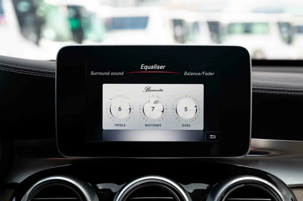 Nâng cấp xe Mercedes-Benz GLC 2016, nâng cấp loa Burmerster 13 loa