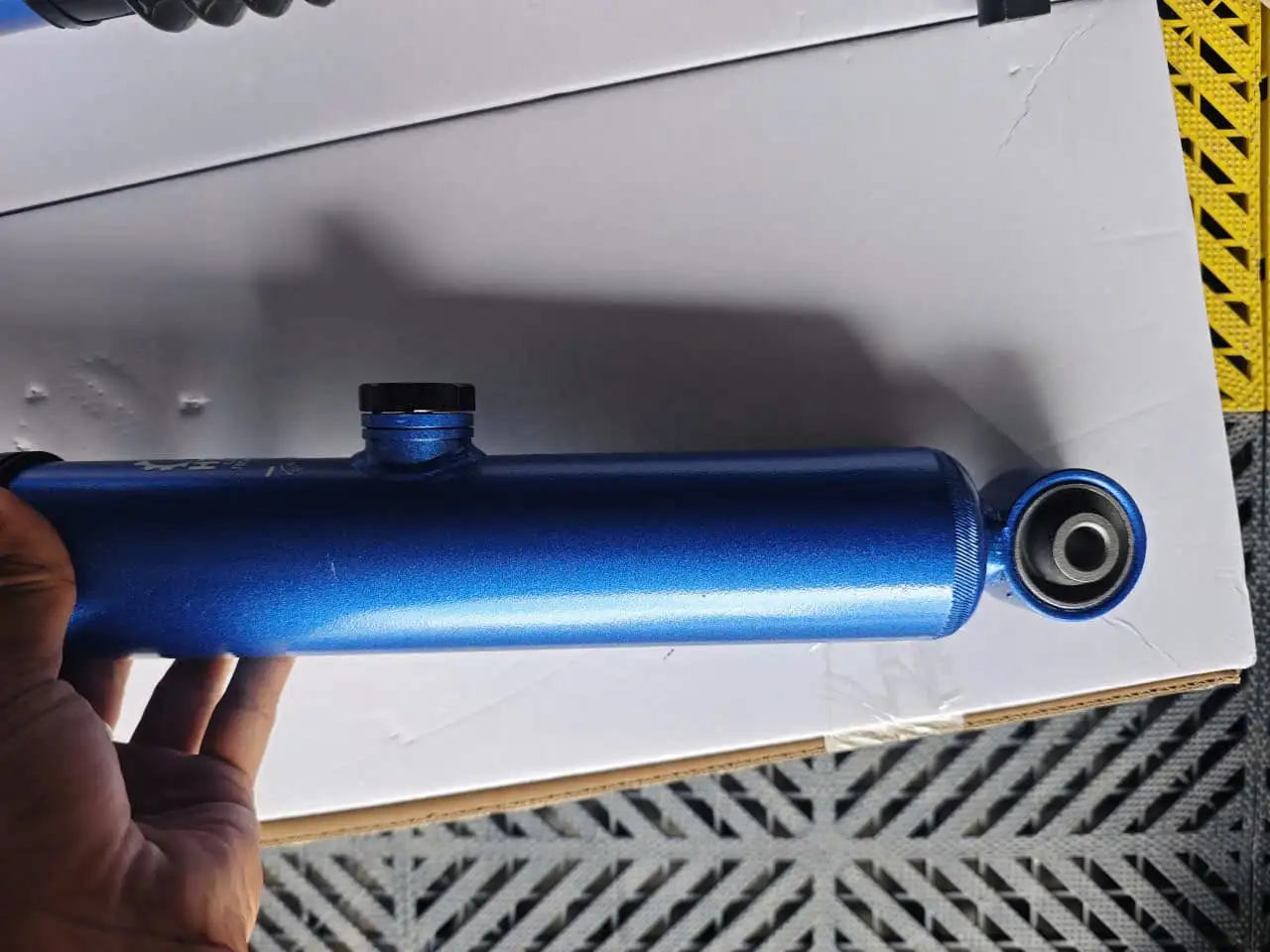 Phuộc sau HT25 dành cho VF8 rebound 16 nấc